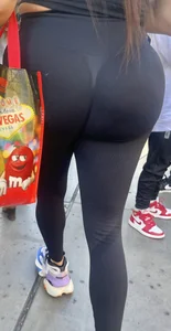 New years shopping, lots of sexy women in tight leggings