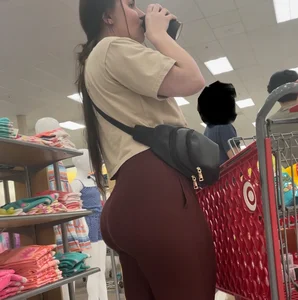 PAWG with Big FIT BOOTY in burgundy leggings
