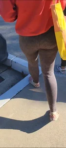 College girl in grey leggings (Got Caught)