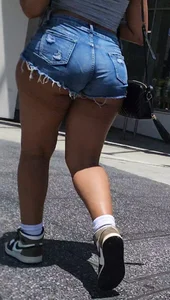Ebony jean shorts exploding