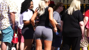 Big booty blonde babe in tight grey spandex shorts with vtl