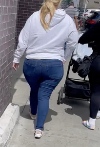 2 Thick Latina Milfs
