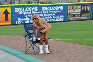 Candid sexy Hooters girls in their uniforms