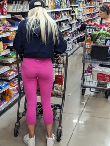Blonde pink leggings