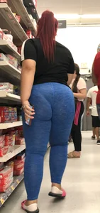 [OC Covid-era catch] Hot thick redhead Latina MILF VPL Wedgie Walmart