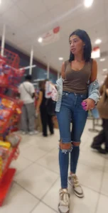 Tall Arabic Duo in Jeans