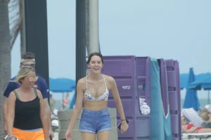 Deerfield Beach girls in bikinis