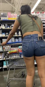 A post full of Latinas