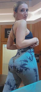 Hot Girl in Blue Tights Selfie