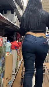 Sexy figure on this latina milf