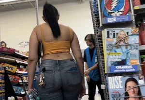 Phat Ass Puerto Rican Milf Can’t stop bending over in front of me / AE Jeans / Walmart