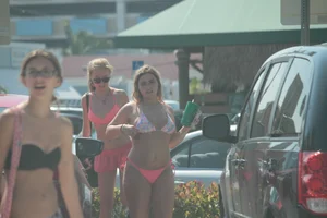 Sexy Florida girls in bikinis