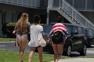 Florida beach and bikini girls