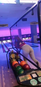 Cute Girl in Grey Tights And a Top With Braces - Huge Booty Creepshots Gallery at the Bowling Alley