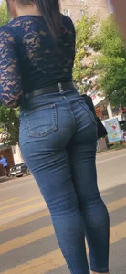 Armenian girl has gorgeous ass