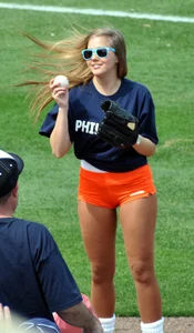 Candid sexy Hooters girls in their uniforms
