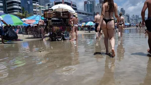 Brazillian beach creepshots, huge gallery of candid girls in swimsuits