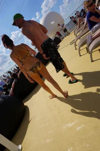 Tasty cruise ship hottie