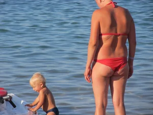 Candid beach and bikini babes