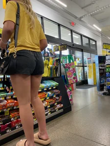 Amazing Blonde Thick Booty Shorts