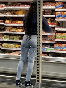 New haul of fat assed coworker with bend over