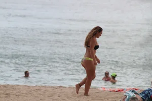 Florida beach and bikini girls