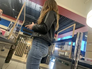 Teen slut tight jean ass