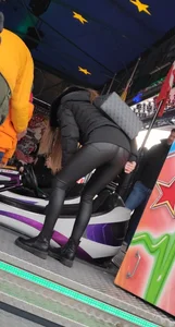Shiny leggings