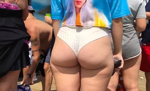 BEAUTIFUL AND SEXY ASS (NOT OC)