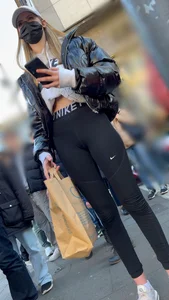 Nike pro blonde teen - front + back