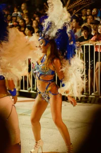 Sexy lady with a nice ass dressed up while dancing