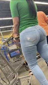 Hottest Latina Miami MILF  VPL in Tight Jeans (MEGAPOST)