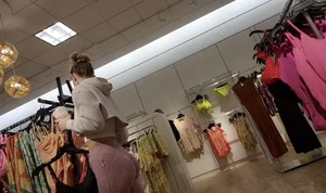Tall slim chick Very hungry Ass  not OC