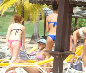 Amazing ebony ass in blue bikini with other sexy friends in bikinis
