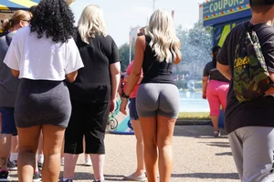 Big booty blonde babe in tight grey spandex shorts with vtl