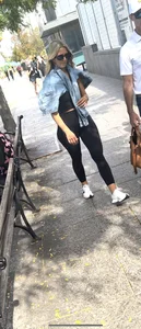 FIT SEXY ASS MILF