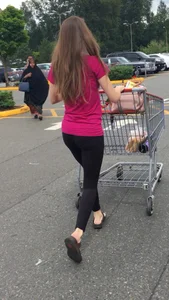Skinny brunette shopping in leggings (VPL)