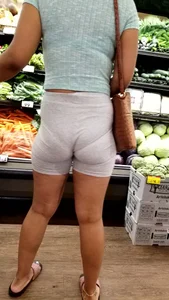 Ebony milf in tight yoga shorts VPL