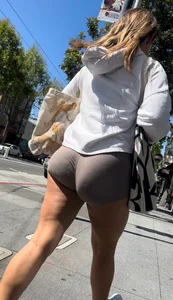 Jiggly college Pawg in tight booty shorts