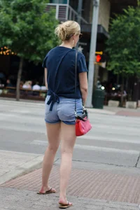 A bunch of chicks in shorts