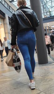 Hot ass teen blonde in tight jeans