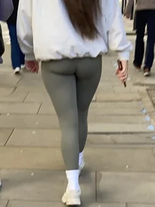 Awesome Butt And Legs in Leggings on the Street Creepshot