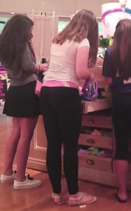 Nice Candid Girl in Tights Store Creepshot, Firm Ass And Legs