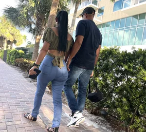 Slim thick Latina milf (oc)