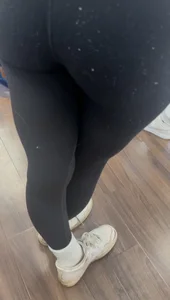 (OC) Queued behind this cute butt in leggings
