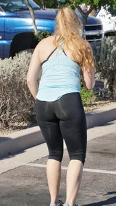 Candid girls in leggings and tights
