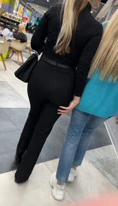 MILF Big ass in tight pants on the escalator (OC) w/GIFS