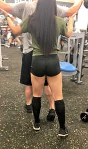Girl with Muscular Legs in a Gym Hot Candid Photos