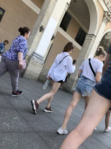 Group of Candid Girls in Mini Shorts With Amazing Legs Crossing a Street Creepshots Gallery