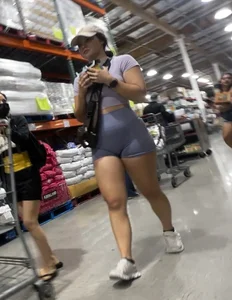 Fit white girl bubble ass